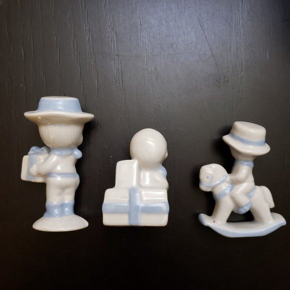 Porcelain child figures winter themed - Picture 3 of 12